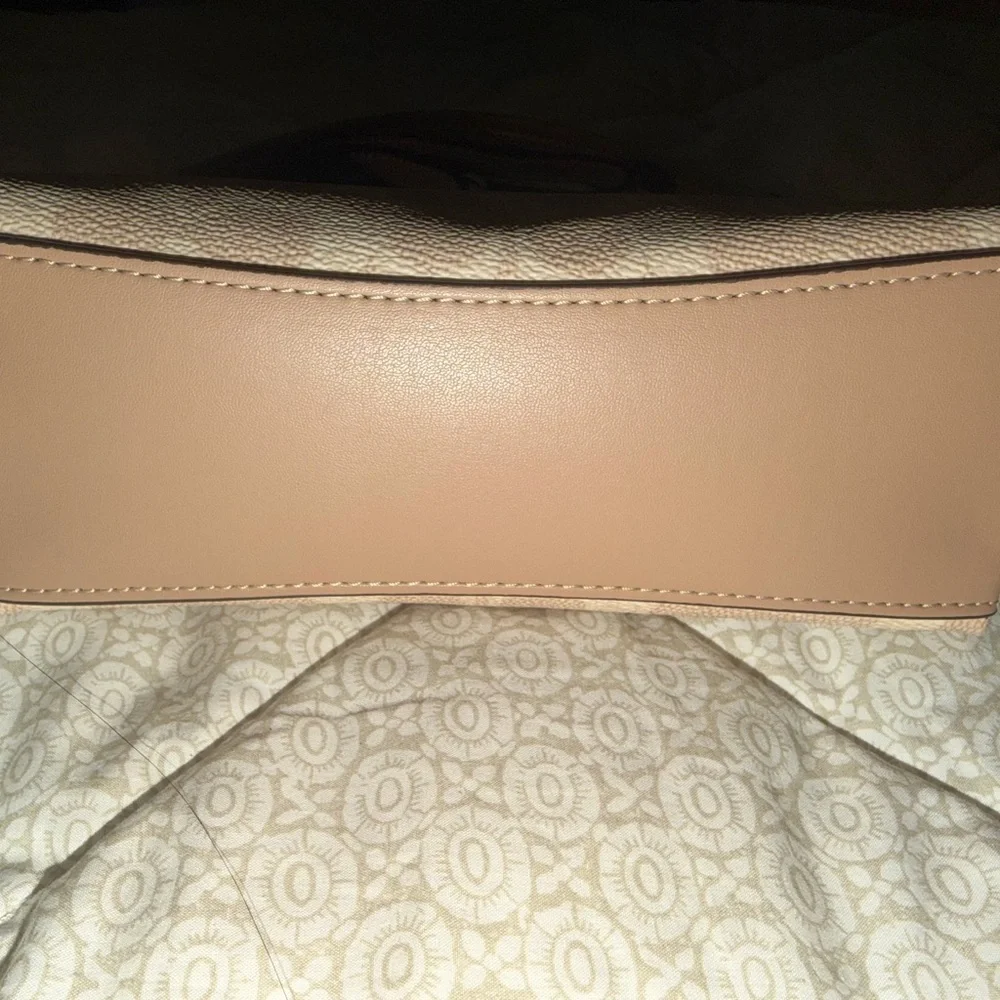 Coach Beige Signature Shoulder Bag and Crosboody - Picture 4 of 5